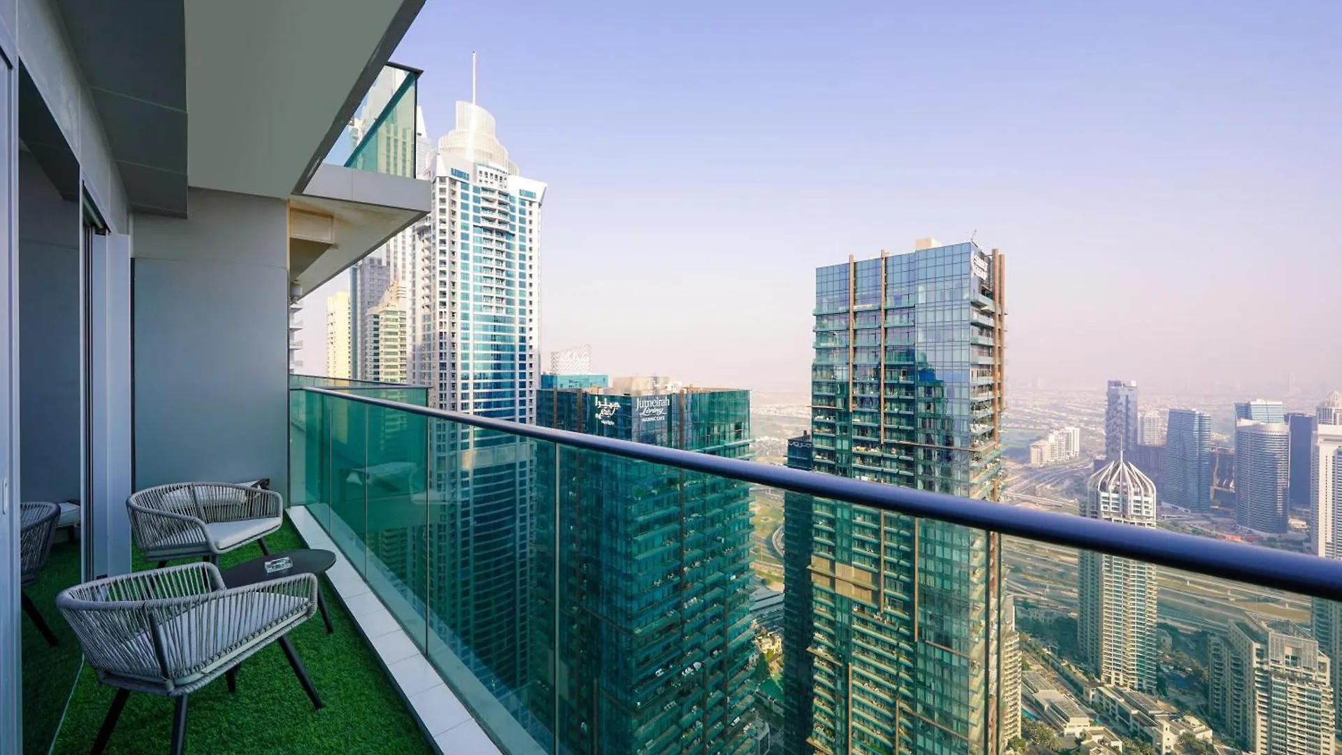 Luxurious Apartment With Panoramic Views At Dubai Marina United Arab Emirates